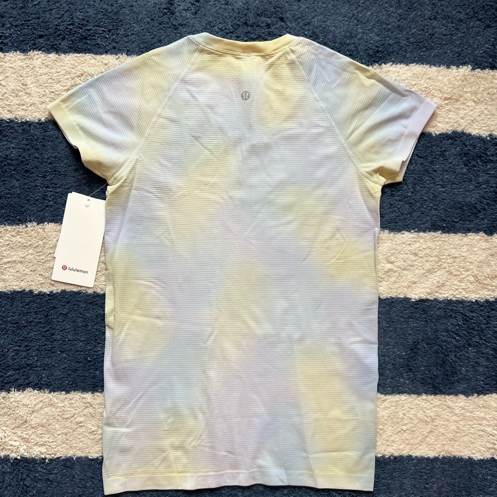 NWT Lululemon Swiftly Tech Short Sleeve Size 8 - Picture 4 of 4
